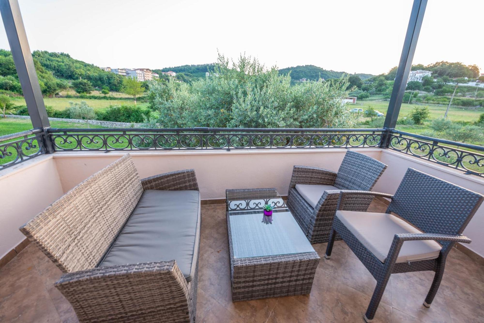 La Hacienda Hotell Ulcinj Exteriör bild